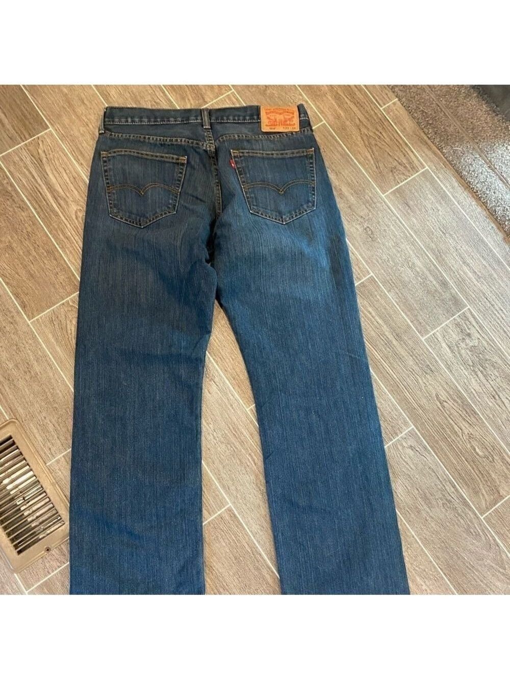 Levi’s 559 w33 L34 Made in Egypt writing n pocket.